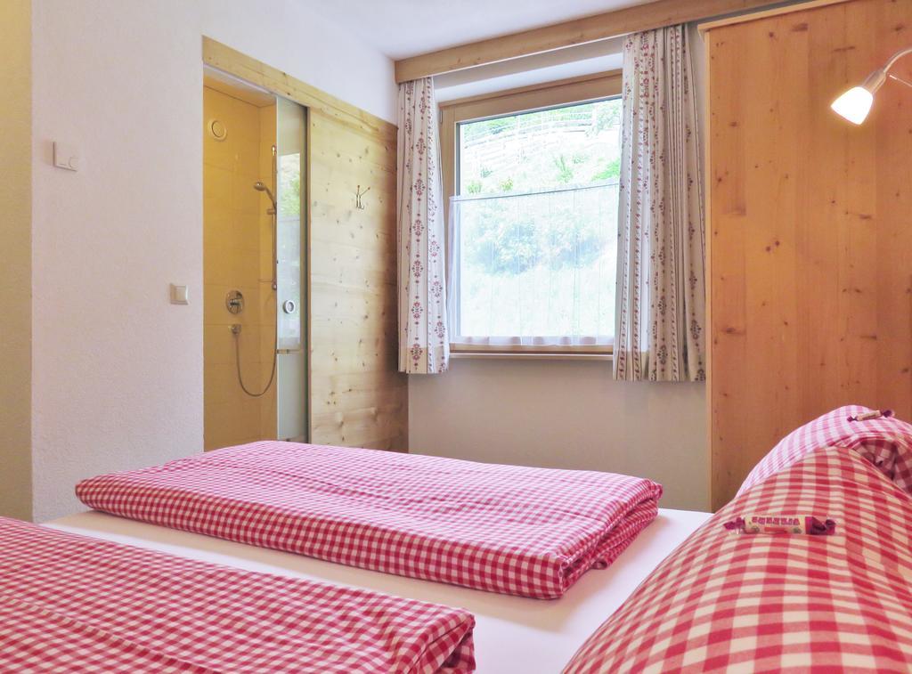 Gästehaus Zedlacherhof Matrei in Osttirol Zimmer foto